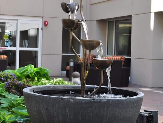 067b7d71-atrium-around-the-community-gallery-14-min